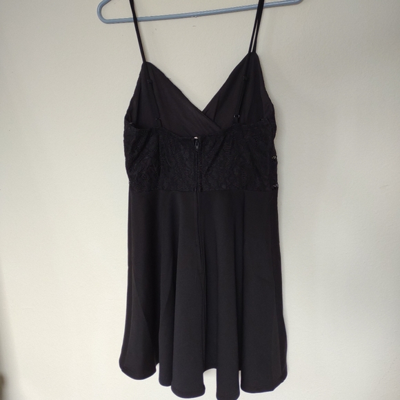 NWT Francesca's Black Ladder Trim Mini Dress - Picture 5 of 7